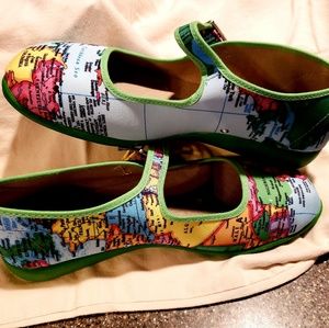 Hot Chocolate Design Women's Mary Jane Flat Shoes